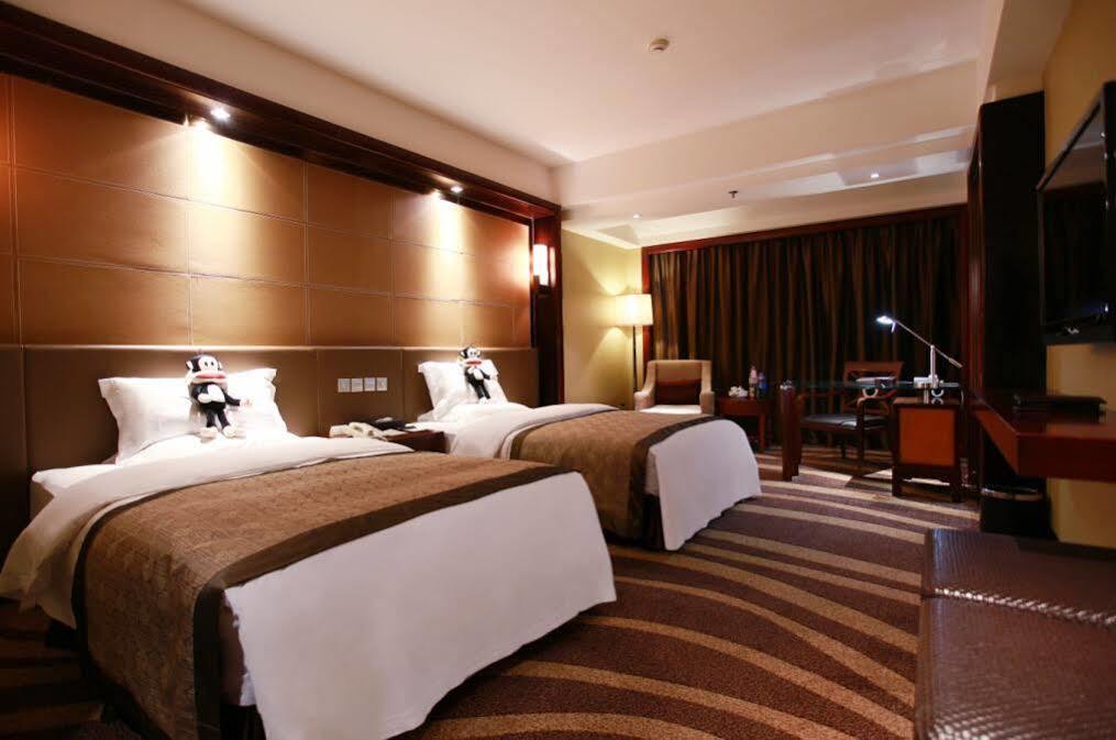 Empark Grand Hotel Чунцин Екстериор снимка