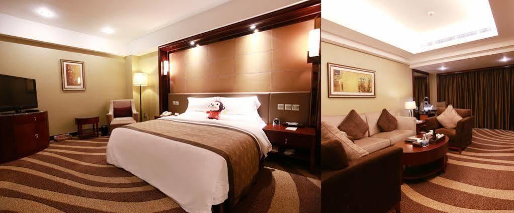 Empark Grand Hotel Чунцин Екстериор снимка