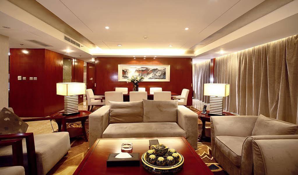 Empark Grand Hotel Чунцин Екстериор снимка